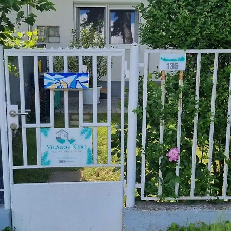 Vilagos Kert Chill House Holiday home