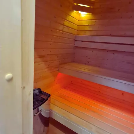 Vilagos Kert Chill House Sauna *