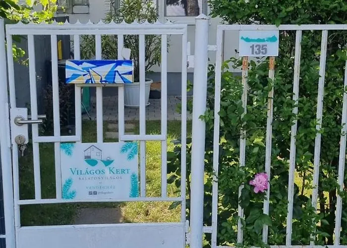 Világos Kert Chill House Сasa de vacaciones