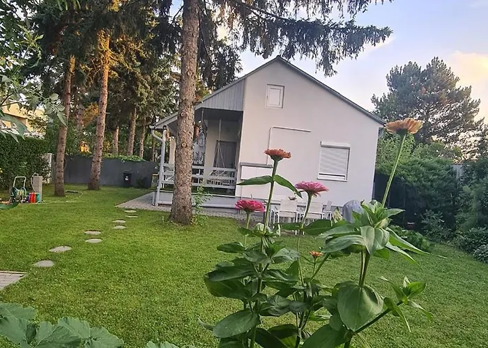 Világos Kert Chill House Balatonvilágos